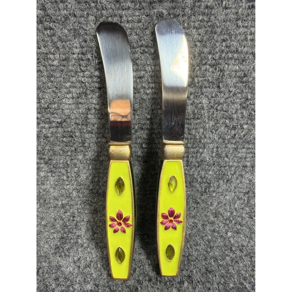 2 Saints Cheese Spreader Set 2pc Lime Green Enamel Floral Stainless Steel